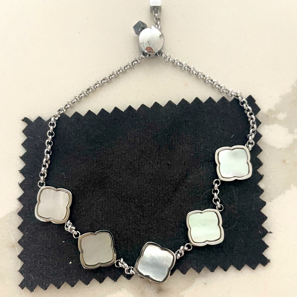 ABBOTT LYON CLOVER BRACELET